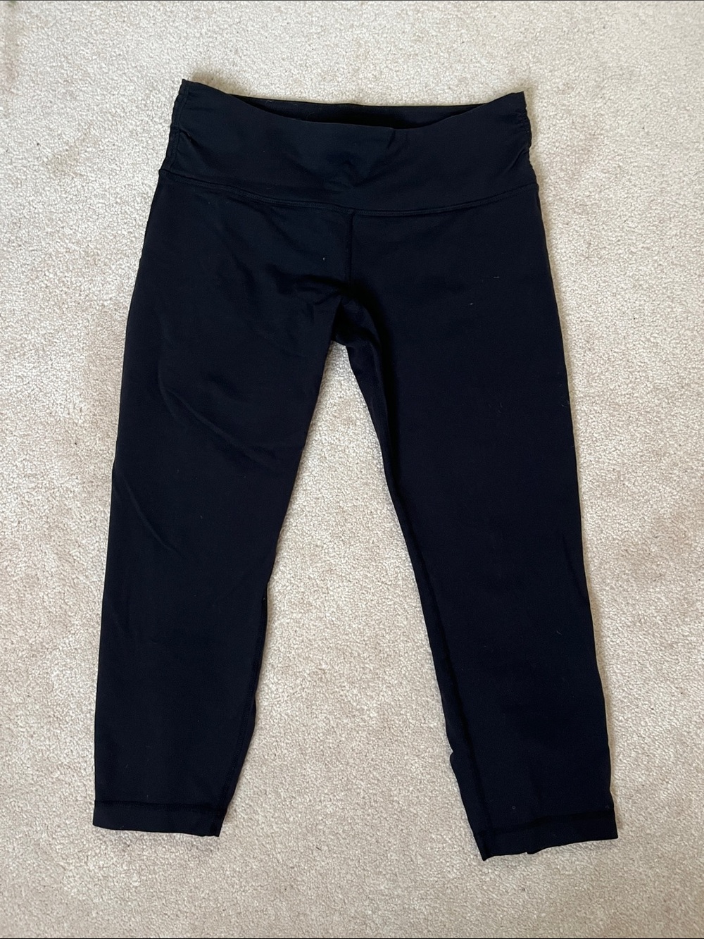 Lululemon capris - Picture 4 of 7